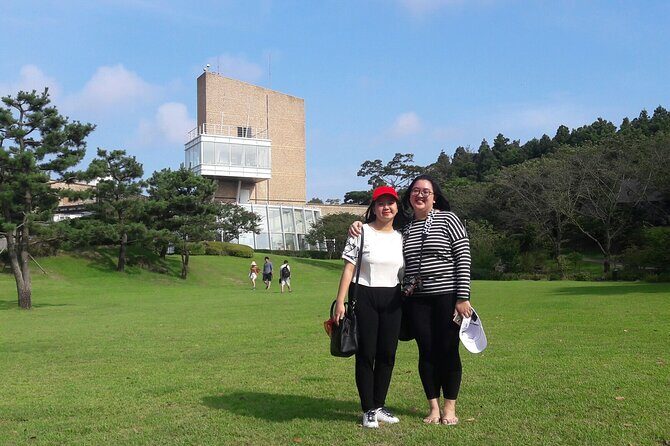 2 Days Private Taxi Tour - West and South of Jeju Island - Day 1: Iho Tewoo Beach, Hallim Park, and the windmill coast