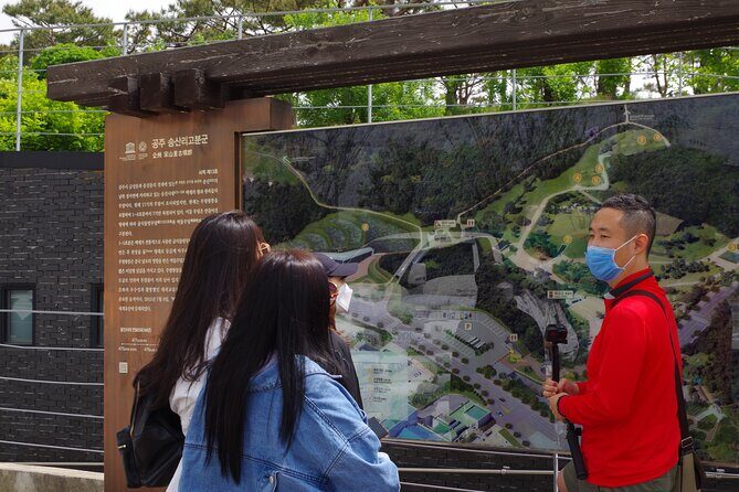 5-Day Korea Golden route by K-shuttle Tour from Seoul Including Busan, Yeosu - Day 4 Late: Andong Hahoe Folk Village for River Scenery and Old-Village Calm