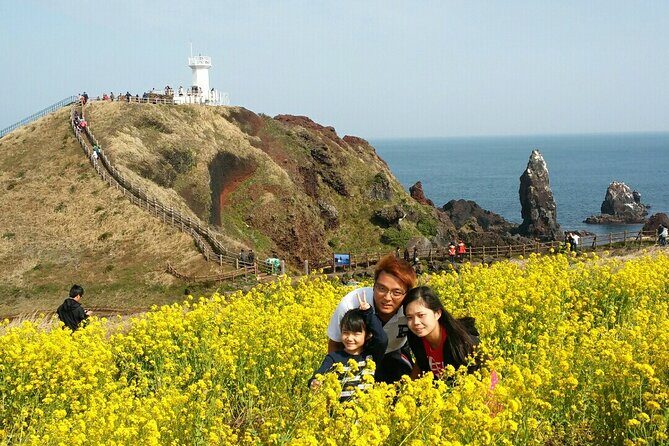 Beautiful Jeju Island Private UNESCO day Tour - Sangumburi Crater: a pass-by with strong seasonal timing