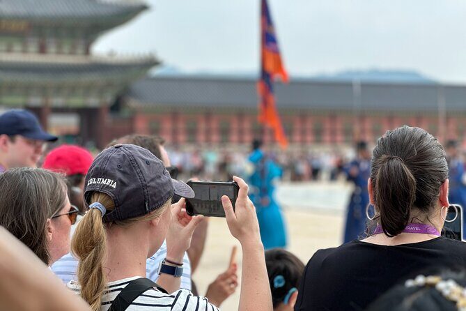 Best Things to Do - Half Day Seoul Trip (Seoul Palace & Temple) - Stop 1: Jogyesa Temple and the Downtown Calm