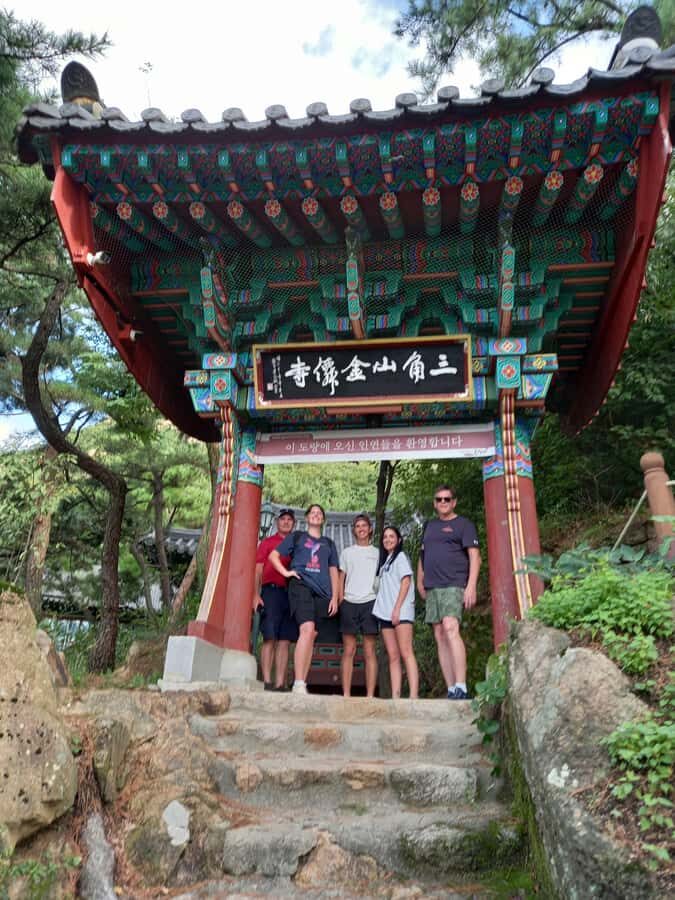 Bukhansan mountain hiking tour - 6 hours - Views of Seoul: when the top feels like standing over the city