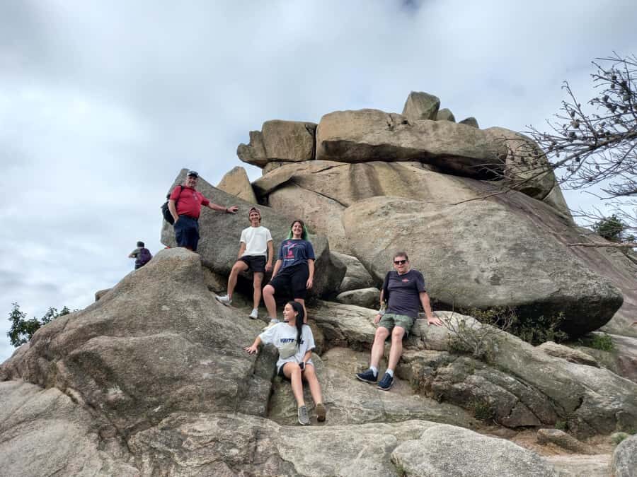 Bukhansan mountain hiking tour - 6 hours - The trail basics: 5 hours of walking, mixed difficulty, lots of ridge time