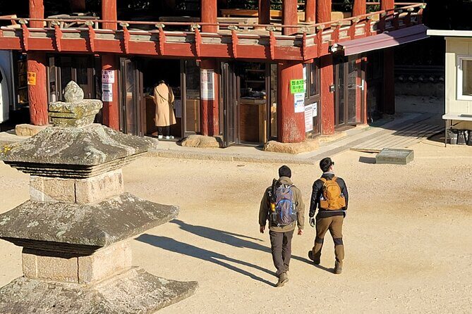 Busan Beomeosa Temple & Hongbeopsa Temple with temple lunch - Pace, group size, and the moderate-fitness reality