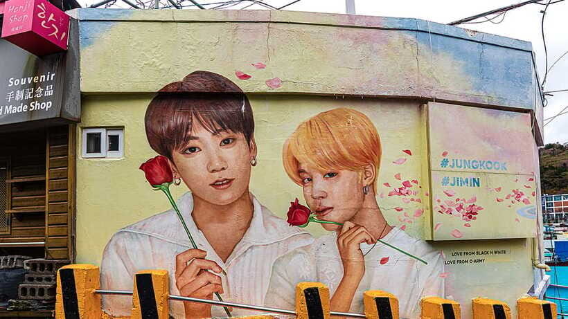 Busan: Busan 9 Highlights Tour - Gamcheon Culture Village: color blocks and street-art photography