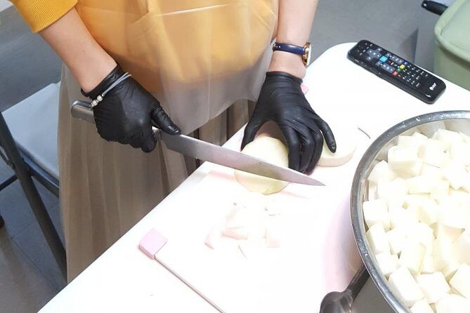Busan Kkakdugi(Korean radish Kimchi) class with various options - Key Things to Know Before You Go