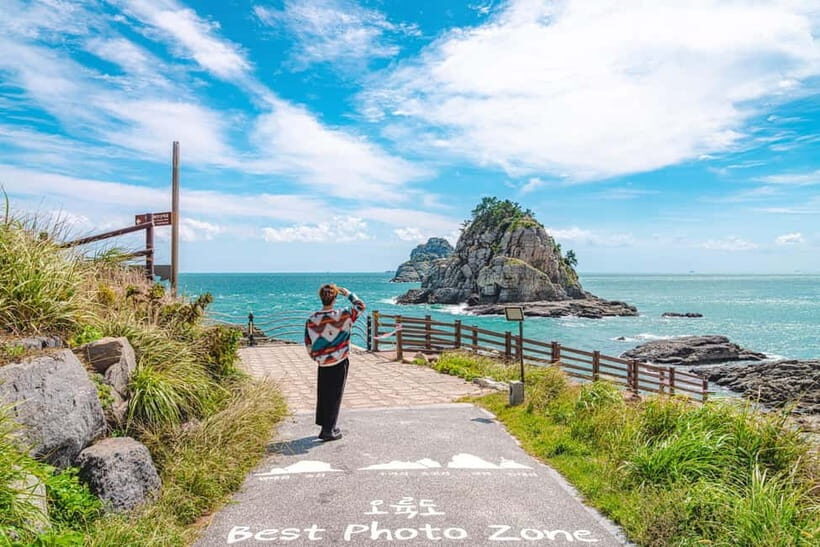 Busan: Max Out City Highlights Full-Day Tour - Haeundae area: Blueline Park photo moments and lunch break