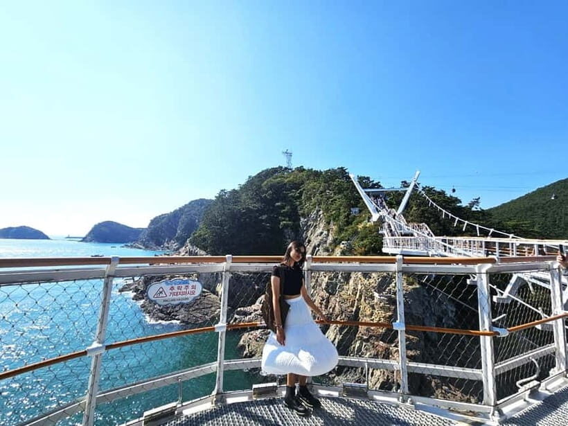 Busan: Private Customized Tour with Licensed Guide & Vehicle - Why a private licensed guide changes your Busan day