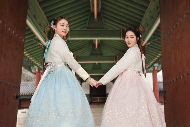 Changdeokgung Palace Hanbok Rental Experience in Seoul - Free hair styling: the difference between wearing and looking right