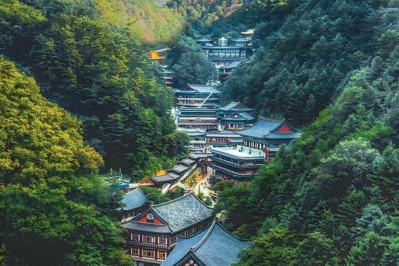 Danyang Tour:Guinsa Temple & Bobaljae & Cheongpung Cable Car - Guinsa Temple: Korea’s largest temple and a chance to eat like monks