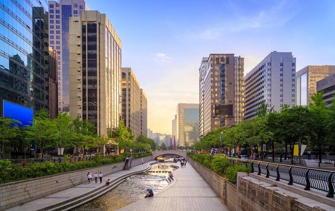 Deoksugung & Jeongdong-gil: A Walk in Korea's Rich Heritage - Key highlights you’ll feel right away