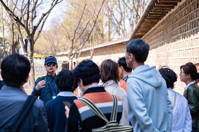 Deoksugung & Jeongdong-gil: A Walk in Korea's Rich Heritage - Gyeonghuigung Palace: another royal residence, with a different flavor