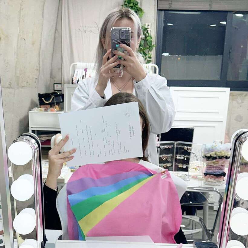 Detailed Seoul Image & Personal Color Analysis in Hongdae - Fashion styling, product recommendations, and the photozone for proof