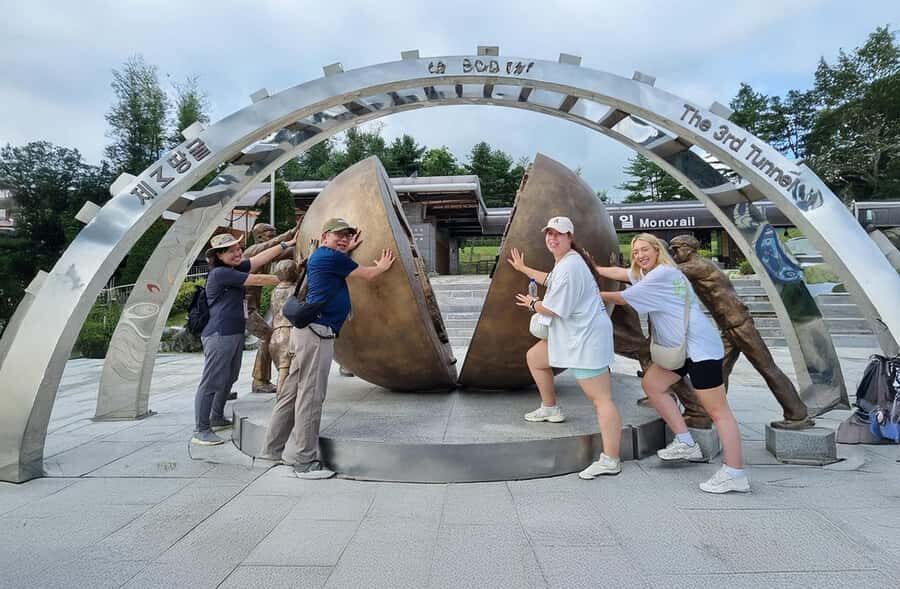 DMZTour from Seoul:3rd Tunnel,North Korea View&UNESCO Valley - DMZ + UNESCO Geopark: why this combo makes sense
