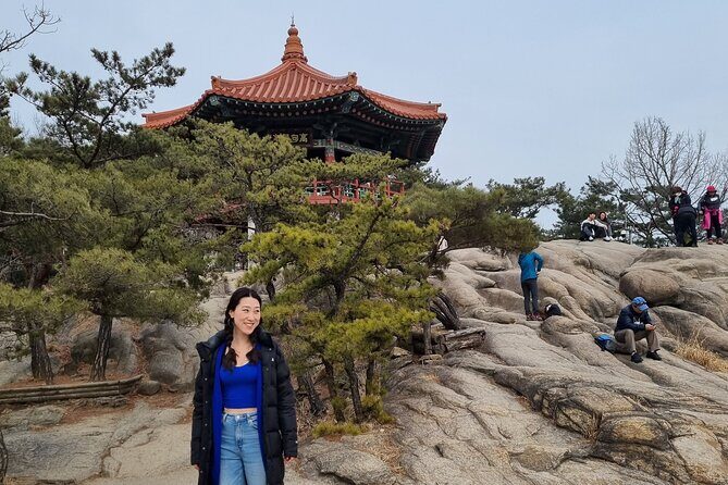 Easy hike in Achasan next to river & Old temple with legend - Key highlights at a glance