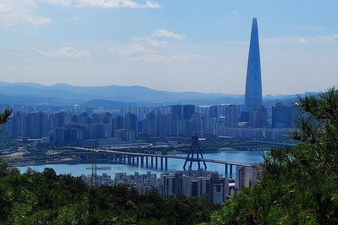 Easy hike in Achasan next to river & Old temple with legend - Getting there: Gwangnaru start and Achasan station finish