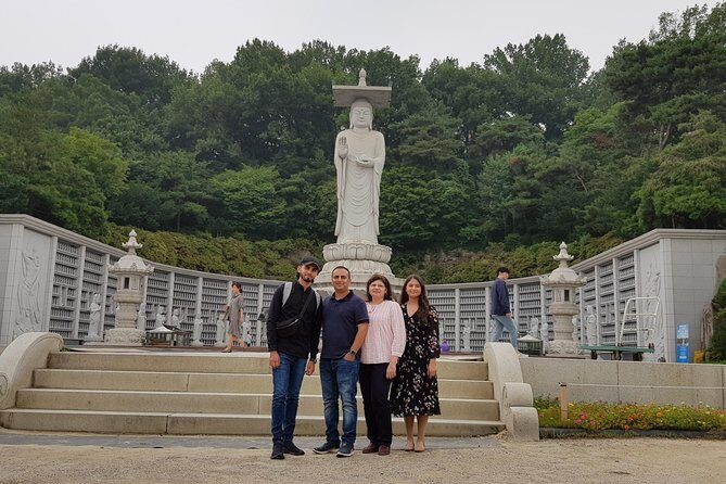 Essential Gangnam Tour (Incl. Dinner)-Hot Place of Seoul - Seolleung & Jeongneung royal tombs: Joseon memorials with real details
