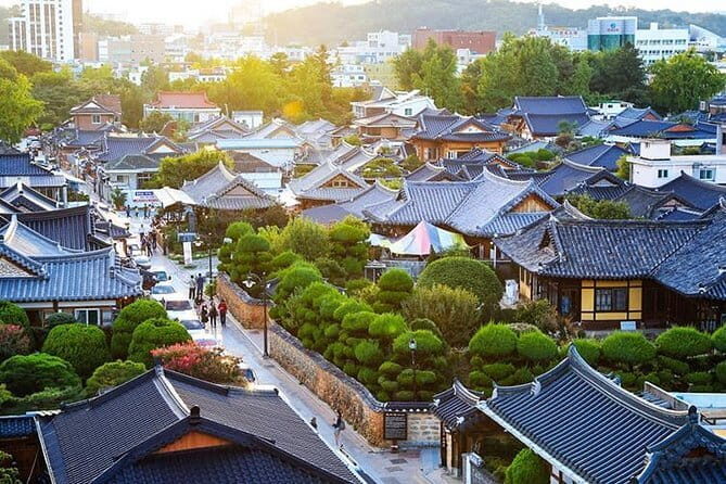Explore DMZ from Seoul +(optional) Gondola/Red Suspension Bridge - Paju and the return to Seoul: when your drop-off can vary