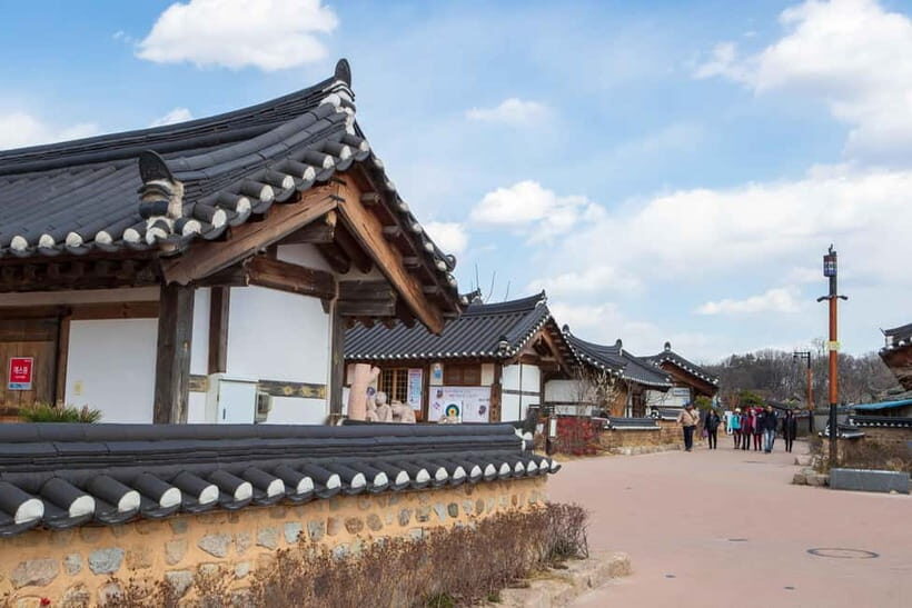 From Daegu: Gyeongju UNESCO Tour 7 Highlights with Bulguksa - Woljeonggyo Bridge (1 hour): the scenic break you’ll actually enjoy