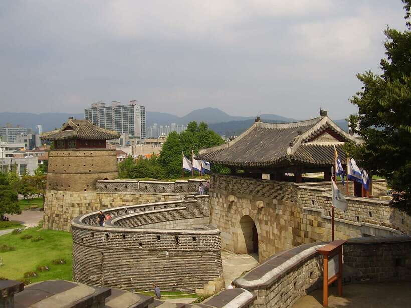 From Seoul: Suwon Hwaseong Fortress Tour - Why Suwon Hwaseong Fortress works as a Seoul escape
