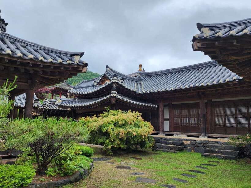 From Seoul: Suwon Hwaseong Fortress Tour - Transportation and group feel: AC rides help, but the walking is real