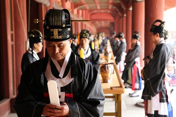 Full-day UNESCO Heritage Tour with Suwon Hwaseong from Seoul - Changdeokgung Palace Complex: UNESCO grounds that reward slow looking