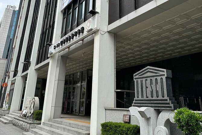 Gwangju City Tour : Where old meets new (private) - Dongmyeong-dong Cafe Street: a neighborhood with chapters