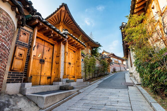 [ Half Day ] Sightseeing, Top 3 spots of Seoul !! - Cheonggyecheon Stream: the downtown break you didn’t plan for