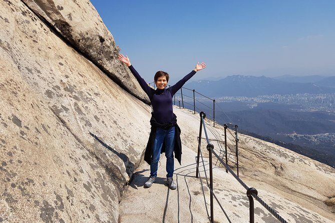 Hike at Mt. Bukhansan National Park with professional Guide(including Lunch) - Korean hiking lunch: why it’s more than a box meal