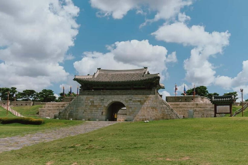 Hwaseong Fortress+Gwangmyeong Cave+Starfield Library Tour - Gwangmyeong Cave Park: wine cave, aquariums, and the light show factor