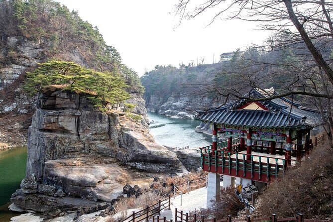 Into DMZ: 2nd Tunnel, Hantangang & Scenic Wonders Tour from Seoul - Stop 2 at Hantangang Jusangjeolli-gil: UNESCO River Views and the Milky Way Bridge