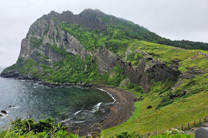 Jeju Day Tour - World Heritage & UNESCO - Oedolgae and Cheonjiyeon Falls: Volcanic Rocks Meet Local Legend
