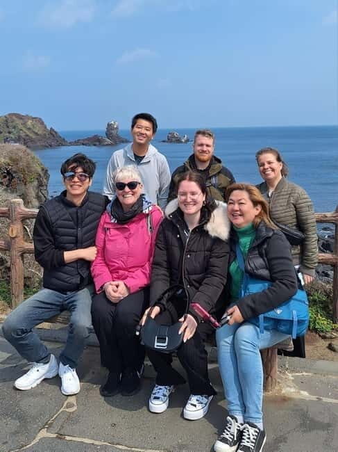 Jeju Eastern Highlight Tour with Women divers show - Haenyeo women-diver show around 14:00: culture you can see up close