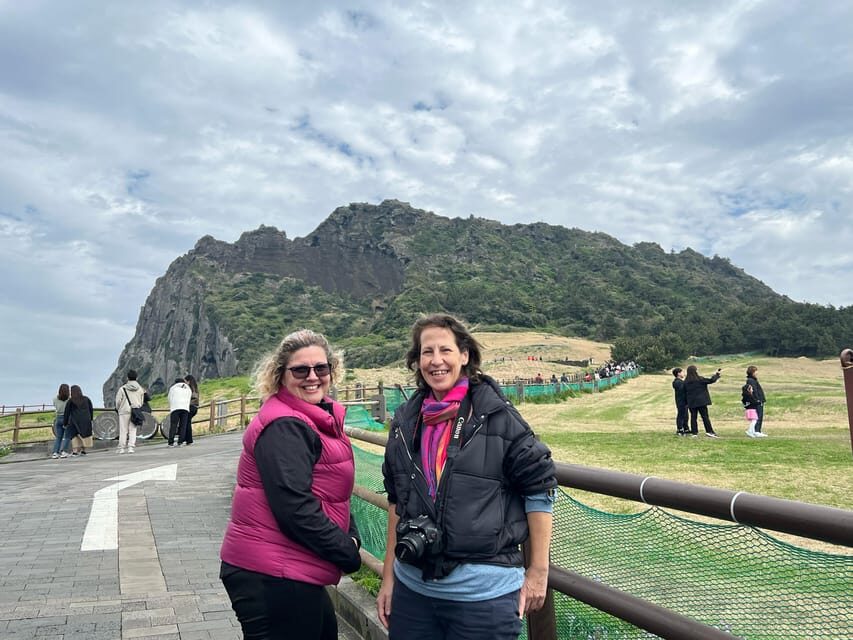 Jeju : For Cruise Guests UNESCO Highlights Jeju Island Tour - Seopjikoji + Seongeup Folk Village + Dongmun Market