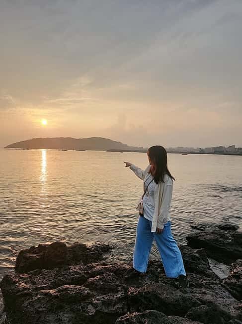 JEJU ISLAND : Higlights SUNRISE guided Tour - Why the 5 a.m. alarm is worth it on Jeju