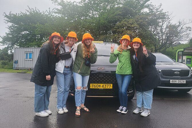 jeju island Jumbo taxi Private tour with Mr.Hong East of jeju - Haenyeo culture and winter tangerine picking: the human side of Jeju