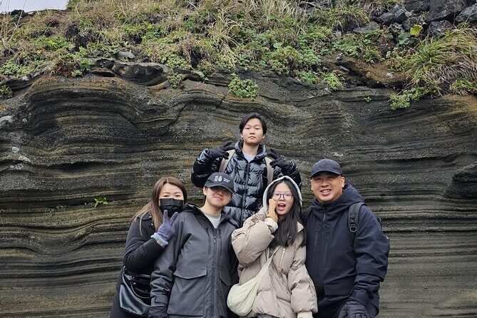 Jeju island Jumbo taxi Private Tour with Mr.Hong west of jeju - Osulloc: a scenic detour that keeps momentum