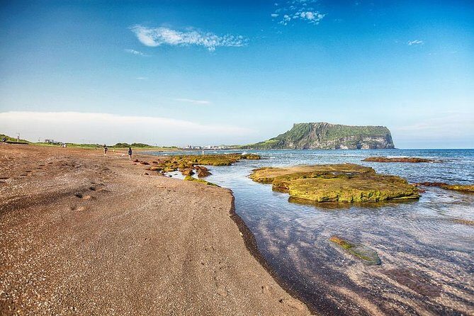 Jeju Island Private Taxi Tour : UNESCO Day Tour - Seongsan Ilchulbong (UNESCO) plus the Women Diver show