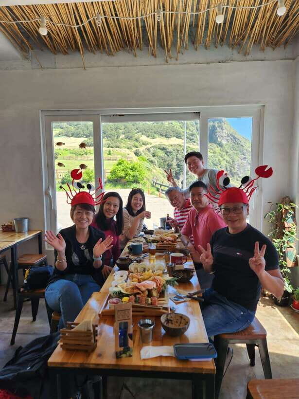 Jeju Island: Van Tour with a Guide Who Most Loves Jeju - Manjanggul cave closure reshapes the plan into a better beach stop