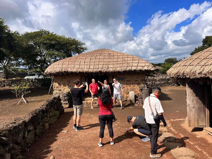 Jeju Island: Van Tour with a Guide Who Most Loves Jeju - Hamdeok Seowoobong Beach: white sand, emerald water, and an easy last stop