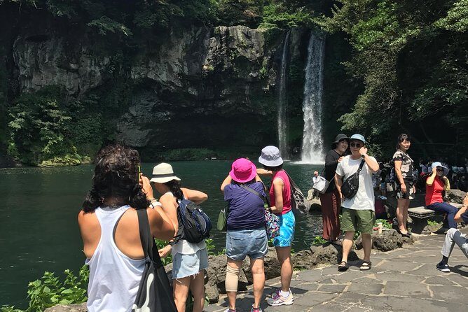 Jeju island: Van tour with a guide who the most loves JEJU - Seopjikoji cliff walk: K-drama scenery with real ocean air