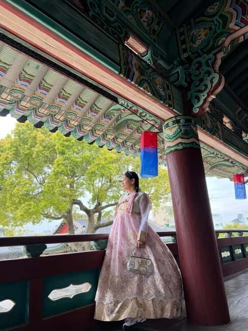 Jeju: Popular Sightseeing Private Car Charter Tour - Family-friendly routes: Snoopy, rail bikes, aquariums, and theme-park pacing