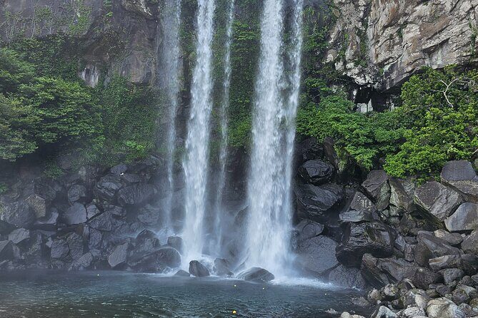 Jeju Private Tour Package-South of Jeju(Mt.Hallasan & Waterfalls) - Stop 2: Eoseungsaengak trail on Hallasan’s volcanic cone