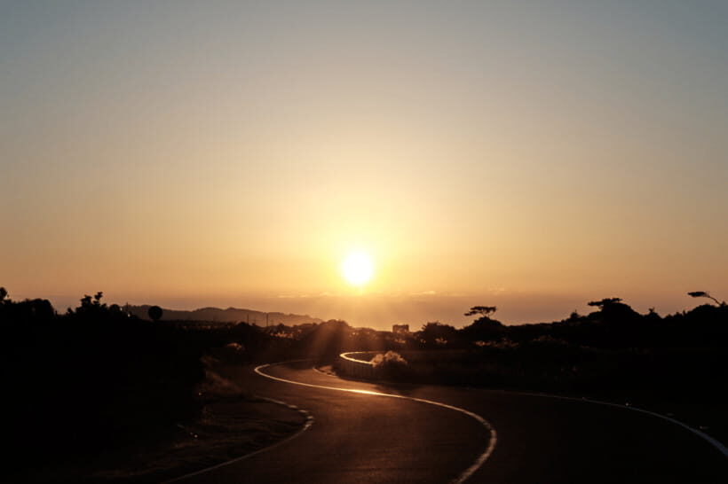 Jeju Sunset Tour : Olle Trail half day tour - Janghancheol Promenade and Handam Beach Road at dusk