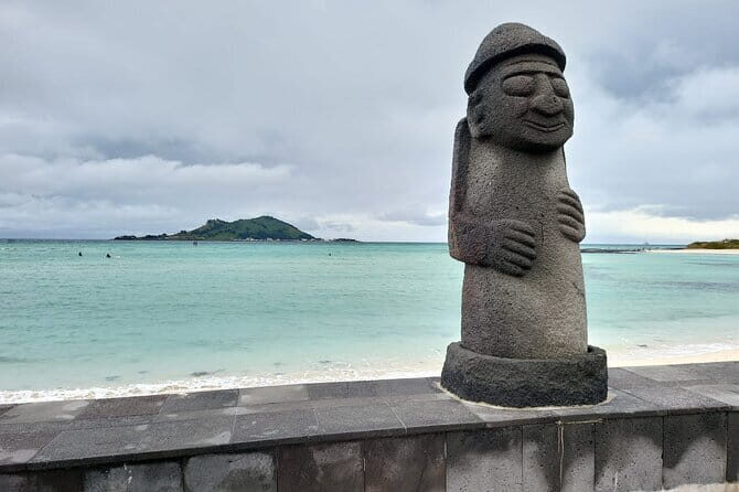 Jeju Unesco Eest course Package Private Van Guided Tour - Stop 2: Seongeup Folk Village (culture preserved from 1410–1914)