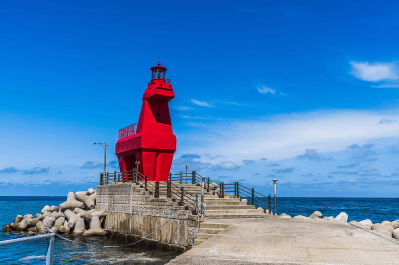 Jeju: Western Jeju K-Drama Spots Tour with Hotel Pickup - What “Licensed Guide in English” Means for Your Day