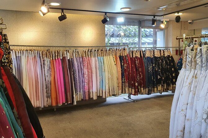 Jeonju Hanok Village Hanbok Rental Experience Hanboknam - Included extras that actually matter: hair, fit, lockers