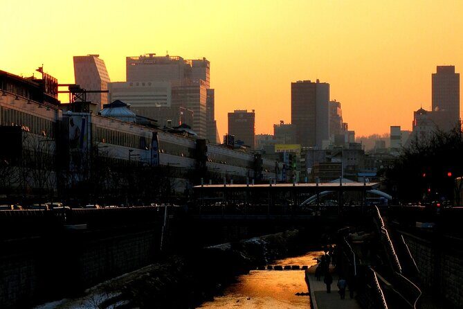 [KoreaByLocal] Authentic Seoul Night Walk and Chicken & Beer - Chimaek break: chicken + 1 drink that turns learning into a real moment