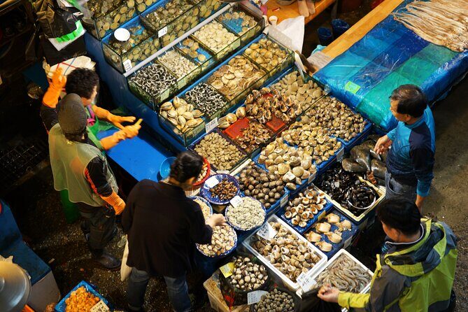 Korean Market Adventure with Chef Yie - Noryangjin Fish market - Hands-On Fish Selection: Your Choices Become the Lunch