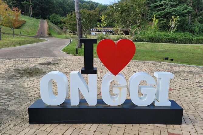 Korean Pottery Town Tour with the pottery class from Busan - Onggi Village near Busan: what you’re really seeing