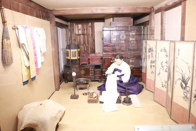 Korean UNESCO World Heritage Tour including Gyeongju, Andong and Daegu(2N3D) - Day 3: Haeinsa’s Tripitaka, herbal medicine at Yangnyeongsi, and Seomun Market
